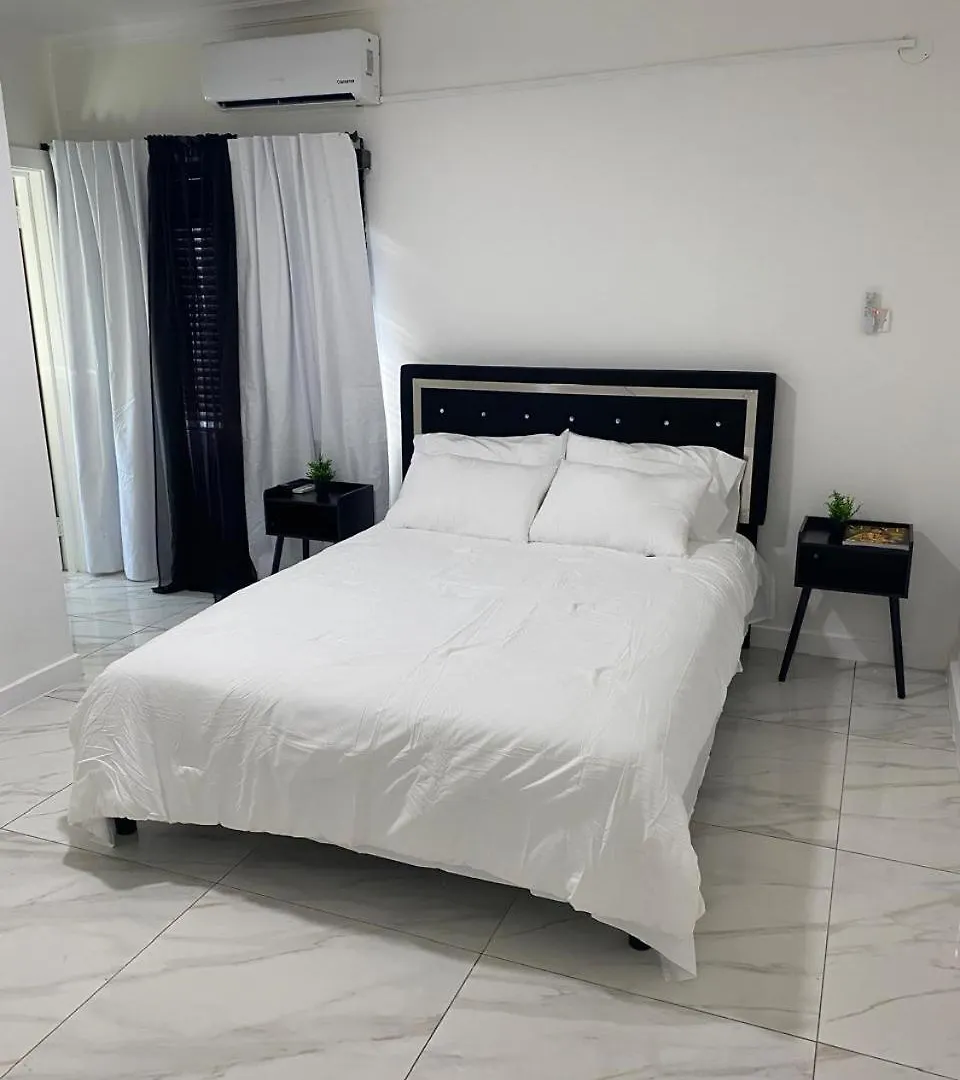 Redhills Escape Daire Kingston