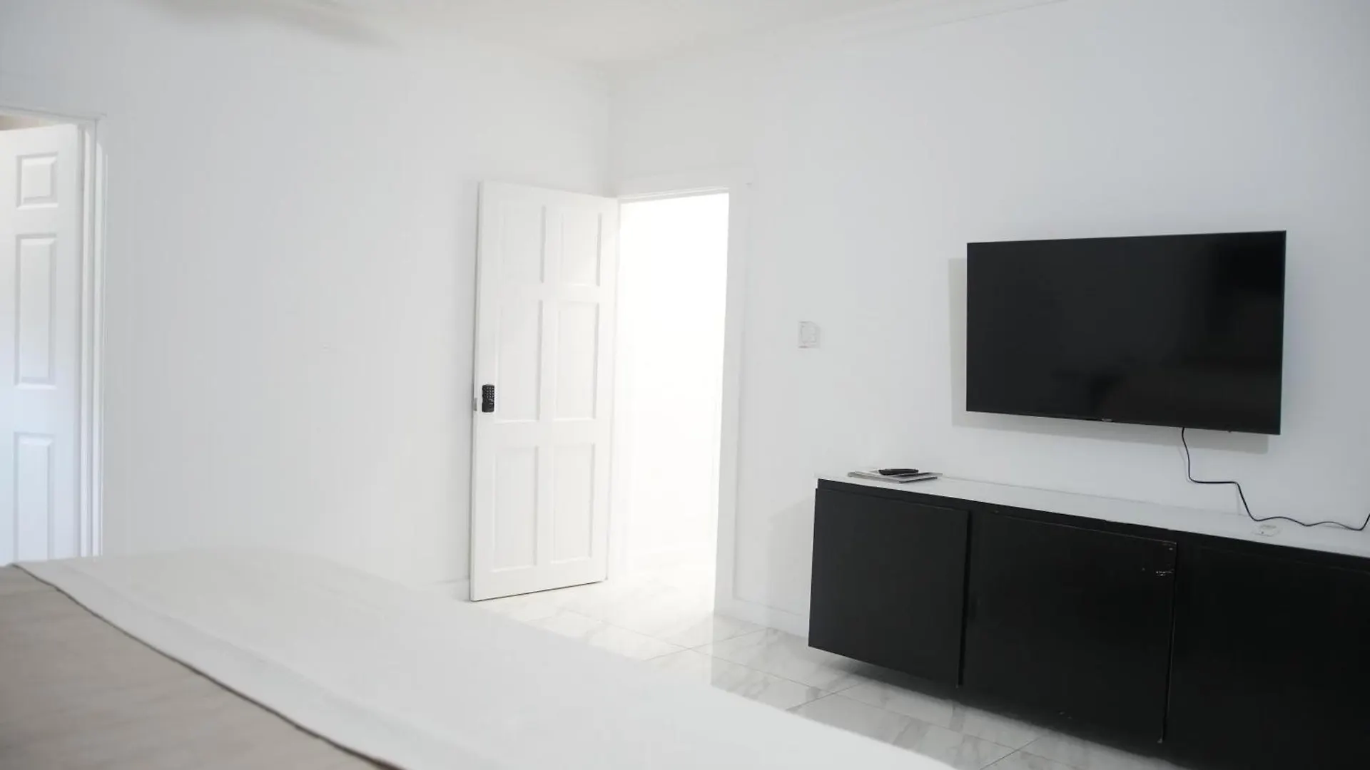 Redhills Escape Daire Kingston